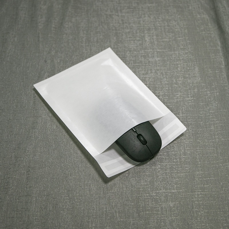 Taaskasutatud pergamiinpaberist kotid